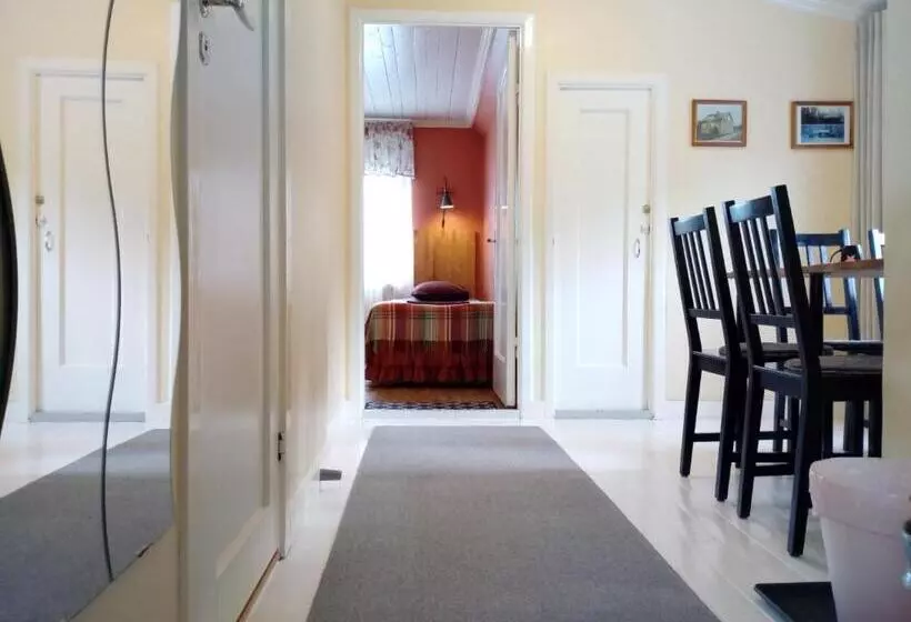 Ullaredsgården B&b Express