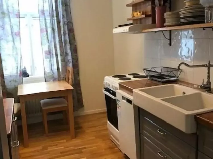 Vandrarhemmet Hammar   Hostel