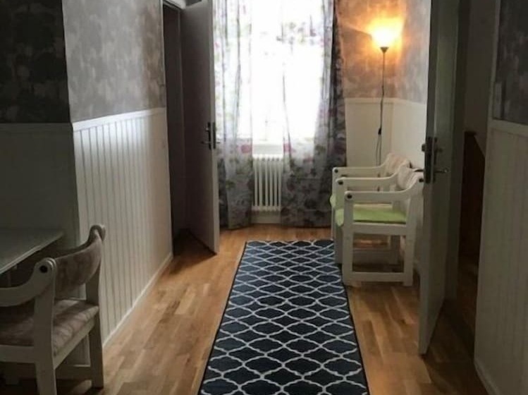 Vandrarhemmet Hammar   Hostel