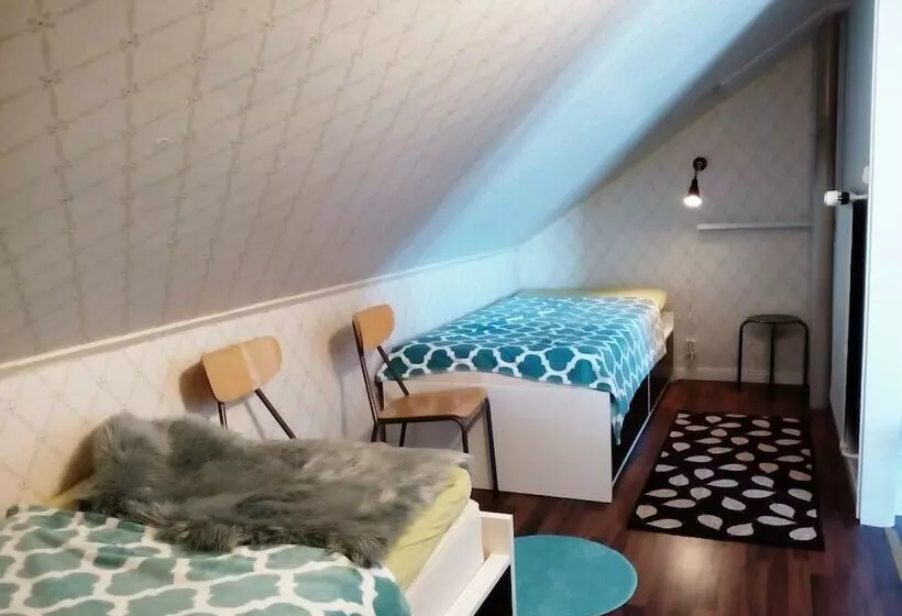 Vandrarhemmet Hammar   Hostel