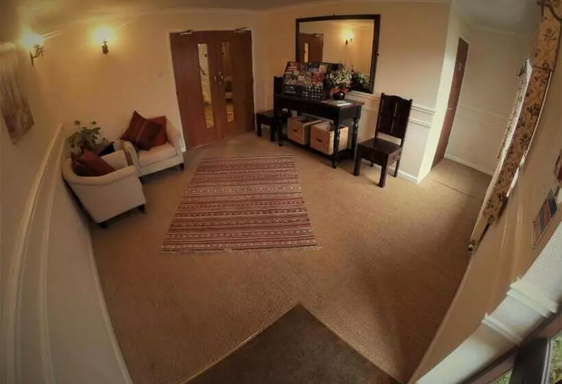 Retkeilymaja The Crown Inn