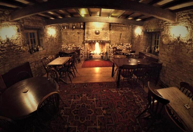 호스텔 The Crown Inn