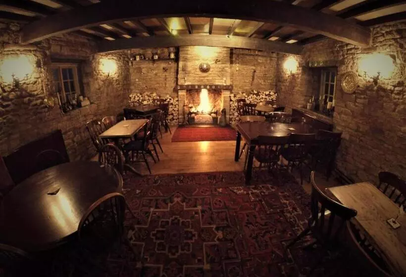 Retkeilymaja The Crown Inn