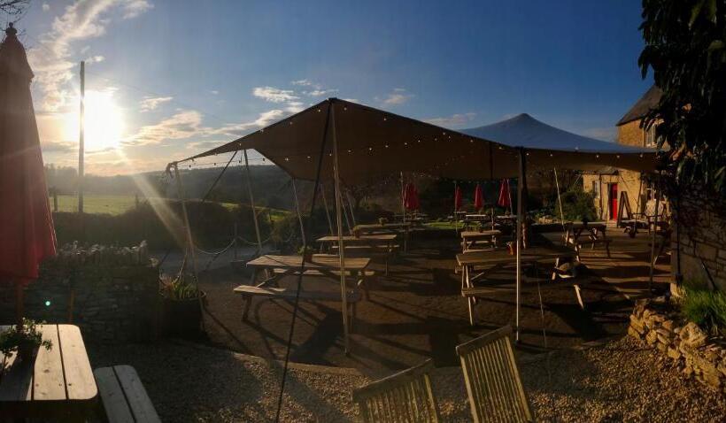 호스텔 The Crown Inn