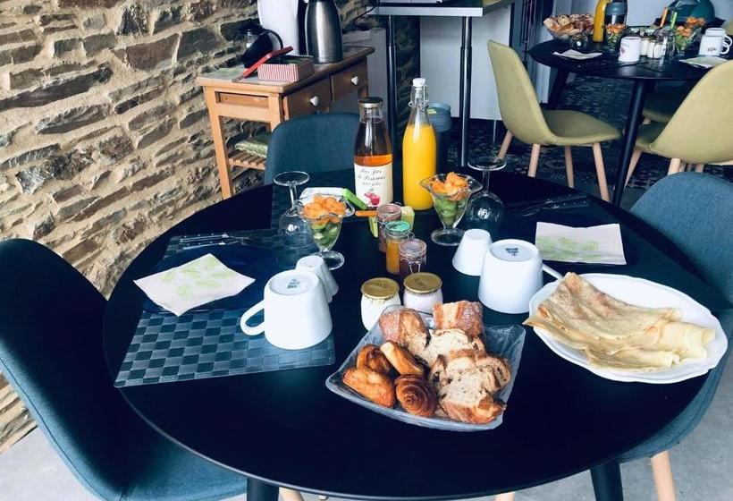 Bed And Breakfast Au Champ Du Douits