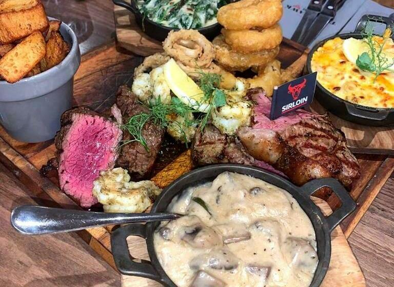 צימר Tomahawk Steakhouse Potto