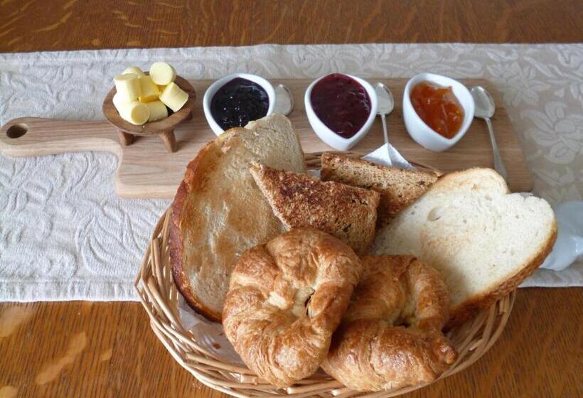 Hall Farm Bed & Breakfast