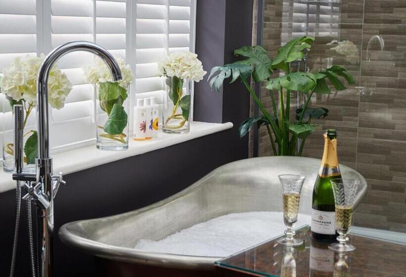 Отель Boutique Bedrooms