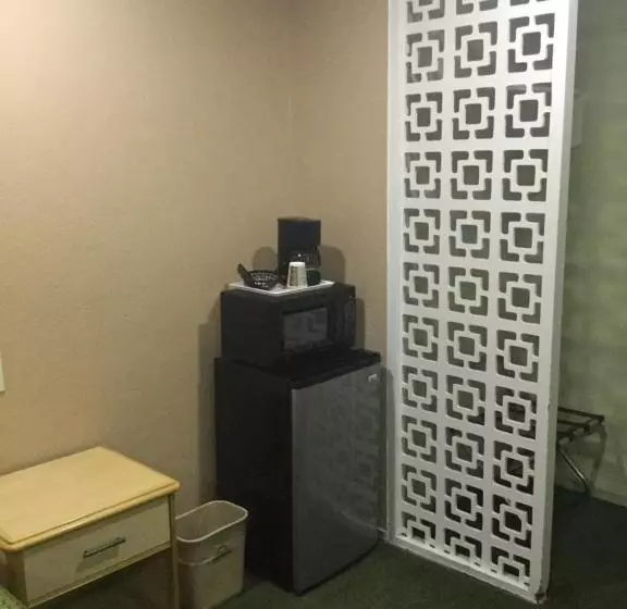 Hotelli Budget Inn   Laytonville