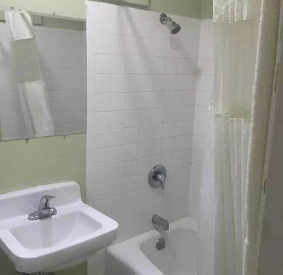 Hotelli Budget Inn   Laytonville