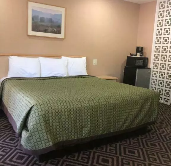 Hotelli Budget Inn   Laytonville