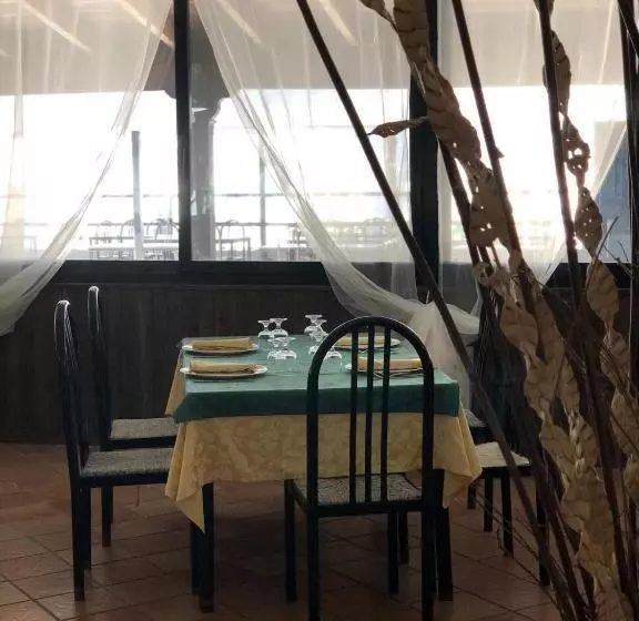 カプセルホテル Cimalù By Lampara