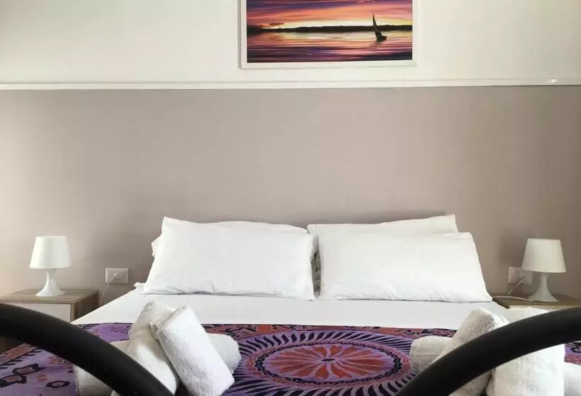 カプセルホテル Cimalù By Lampara