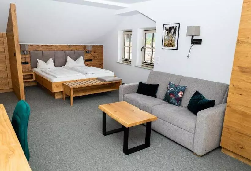 Hotelli Gasthof Zum Bäckerwirt