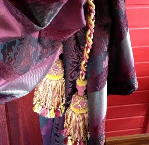 Hotelli Logis La Source Bleue