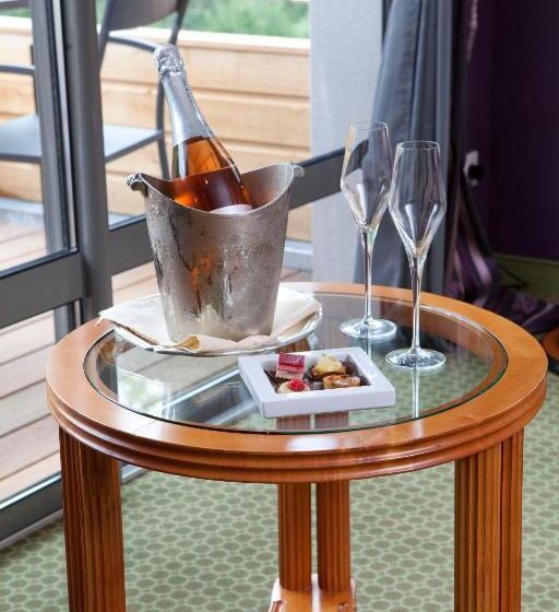 호텔 Logis La Source Bleue