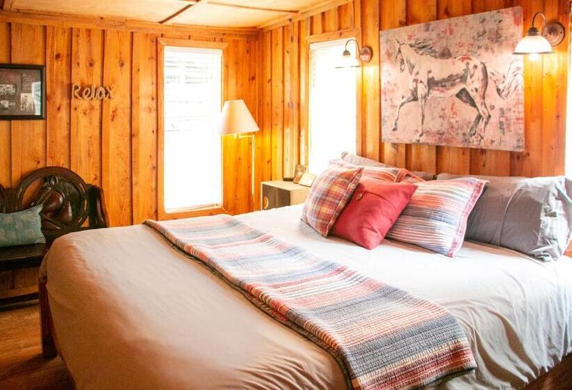 Отель Panther Valley Ranch