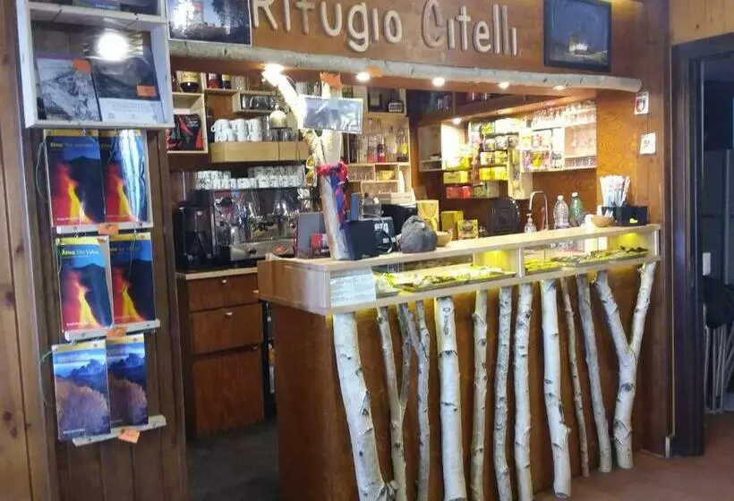 ホテル Rifugio Alpino Salvatore Citelli