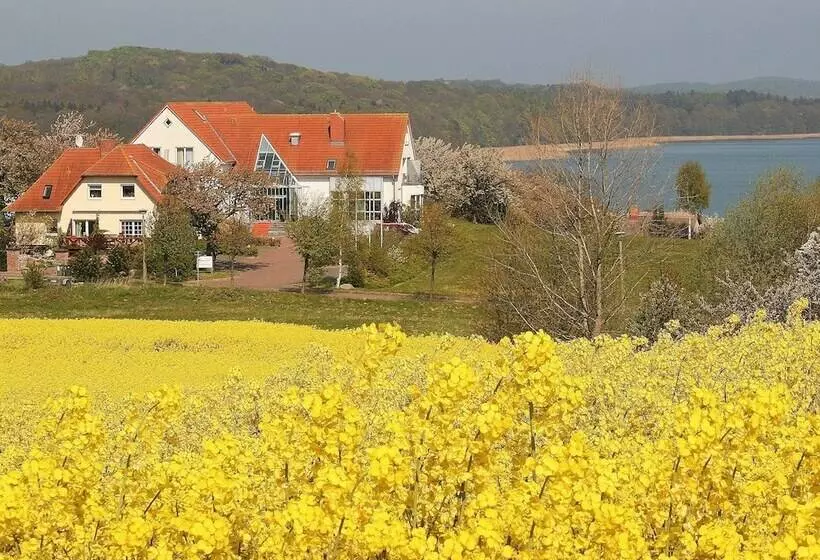 Inselhotel Kleiner Bodden