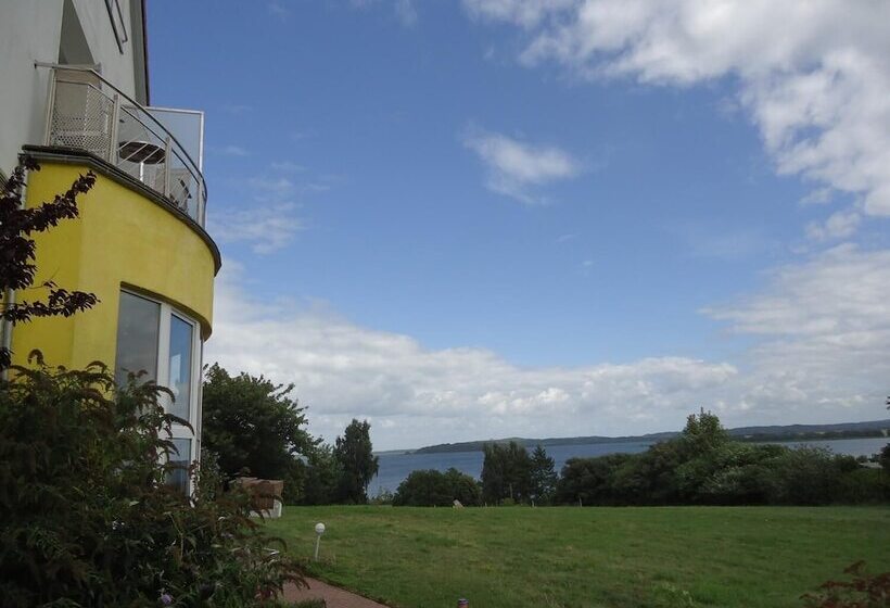 Inselhotel Kleiner Bodden