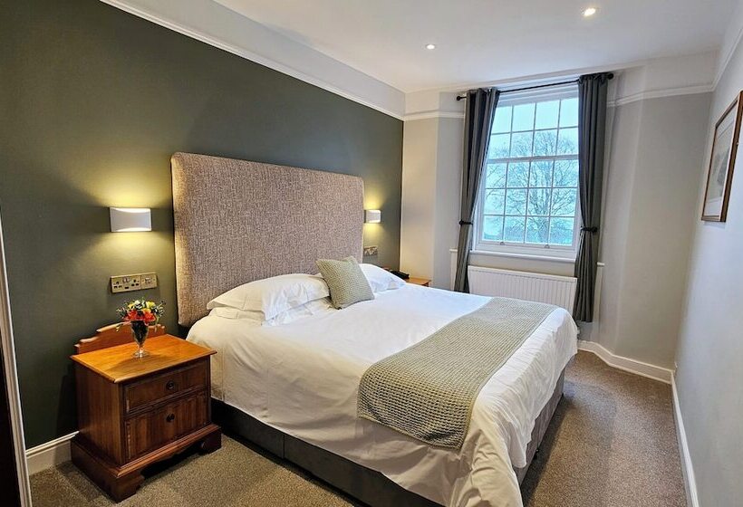 فندق Stoke Lodge