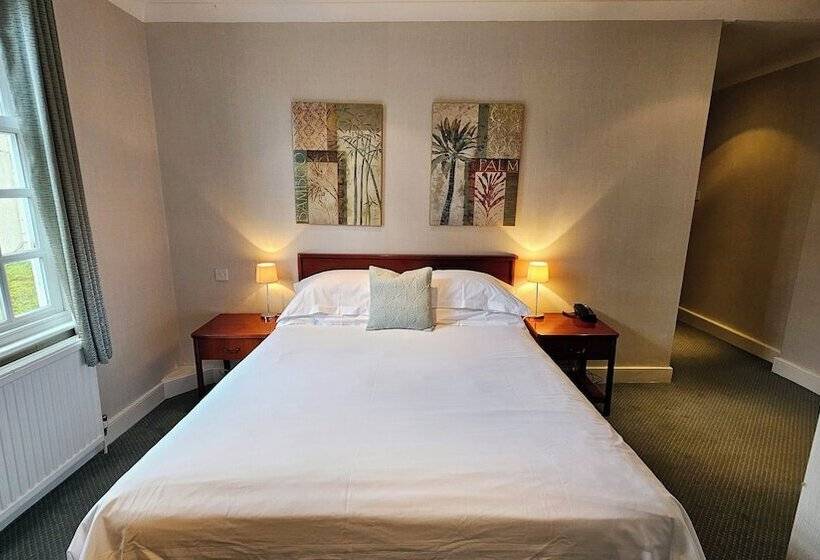 فندق Stoke Lodge