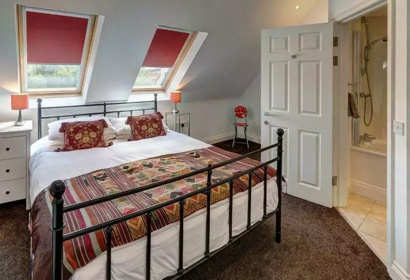 Majatalo Annapurna Guest House