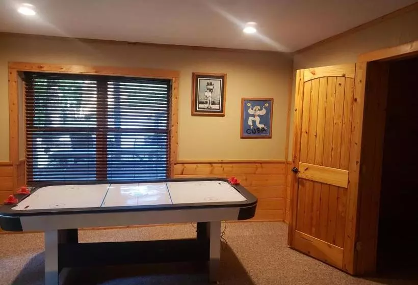 ペンション Todd Escape