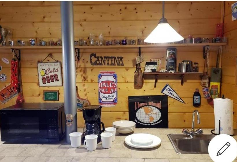 بنسيون Todd Escape