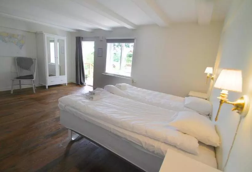 Tjärö Hotell & Vandrarhem