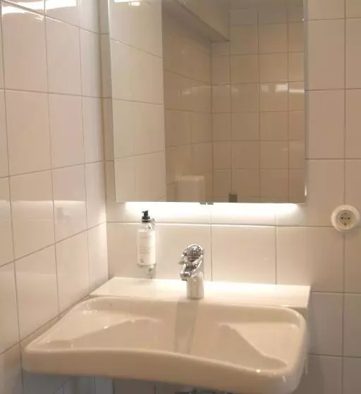 Tjärö Hotell & Vandrarhem