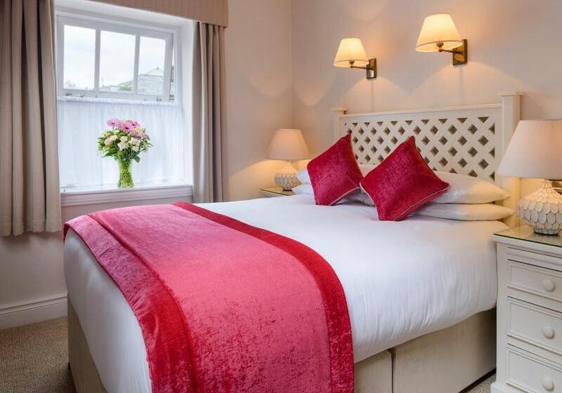 Dingle Benners Hotel