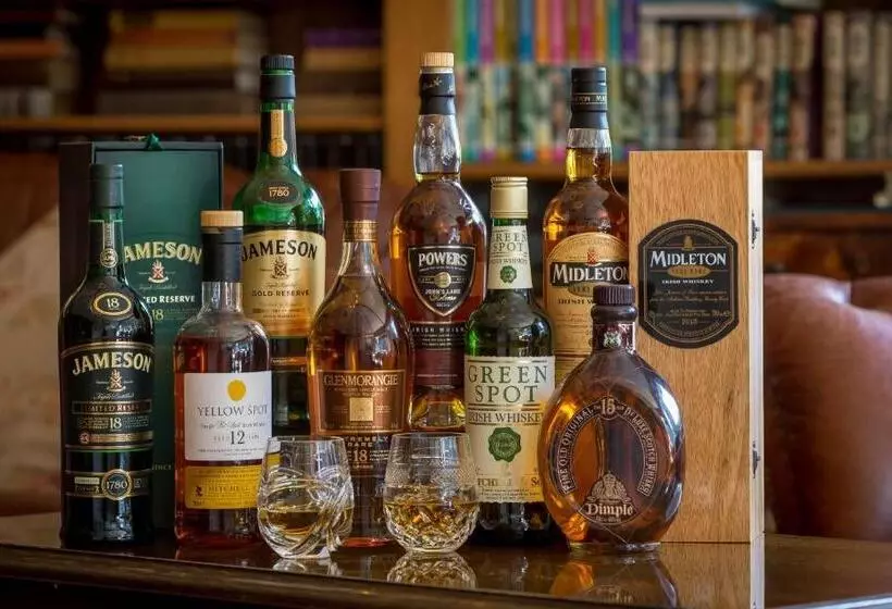 Dingle Benners Hotel