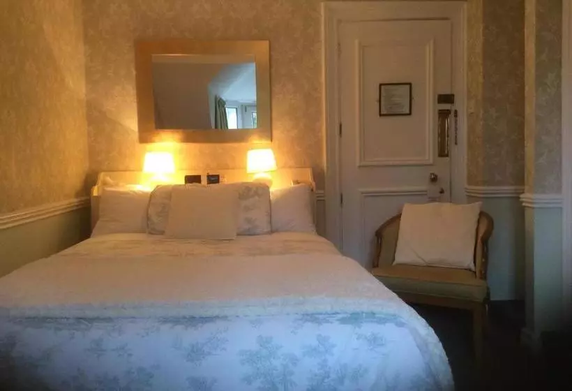 فندق Barrowville Guest House