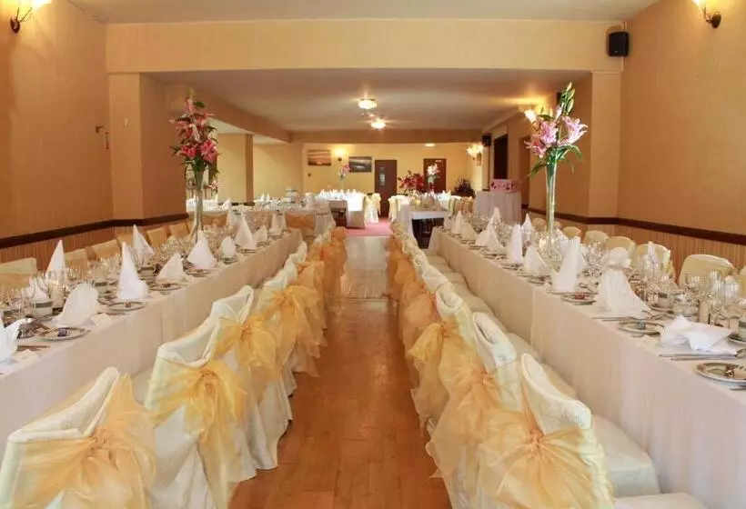 Hotel Cawley S Guesthouse