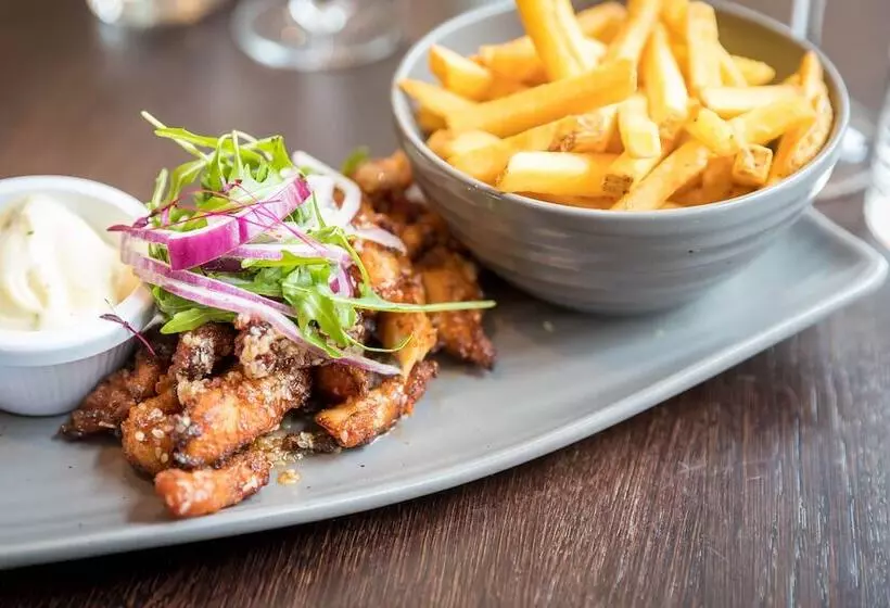 Clayton Hotel Belfast City