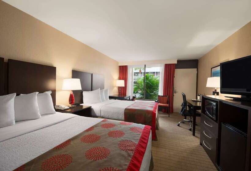 בית מלון כפרי Collins  Naples