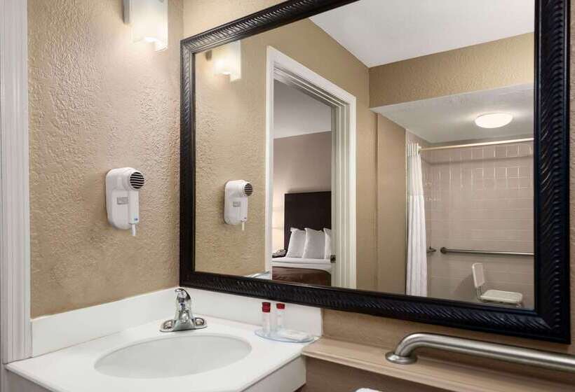 בית מלון כפרי Collins  Naples