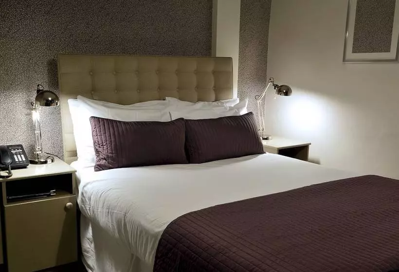 בית מלון כפרי Dobbins Inn