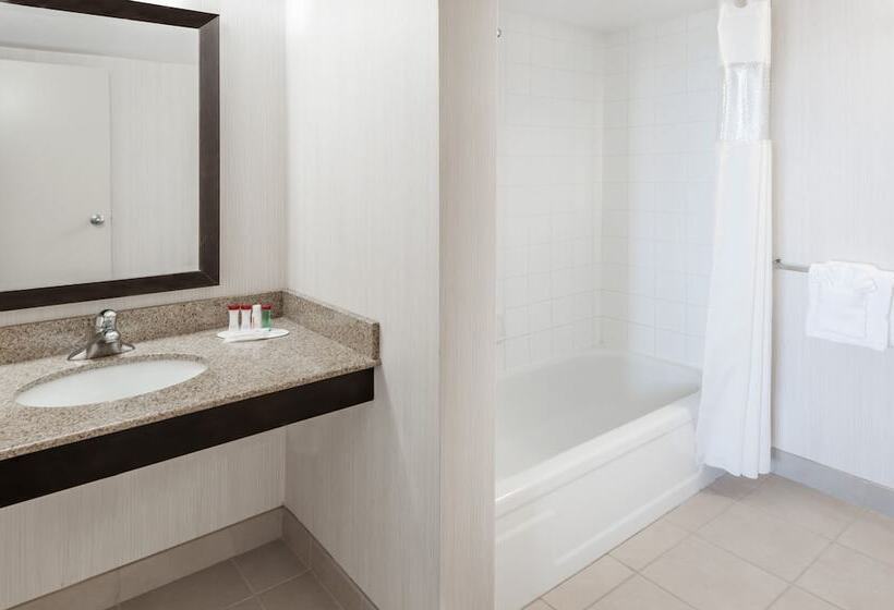 בית מלון כפרי Edmonton Inn And Conference Centre