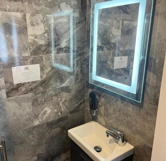 Отель Glendine Inn