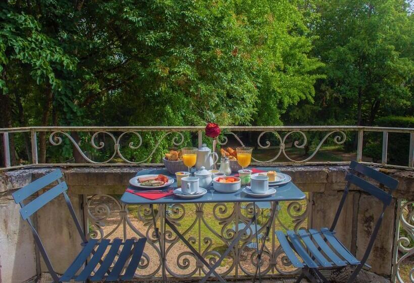 هتل Hôtel Les Maréchaux