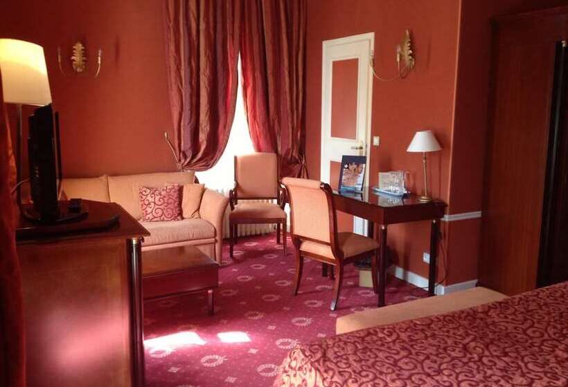 هتل Hôtel Les Maréchaux