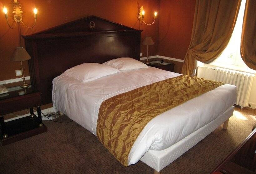 هتل Hôtel Les Maréchaux