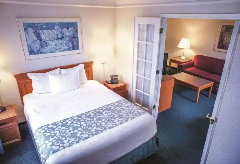 호텔 La Quinta Inn By Wyndham Moline Airport