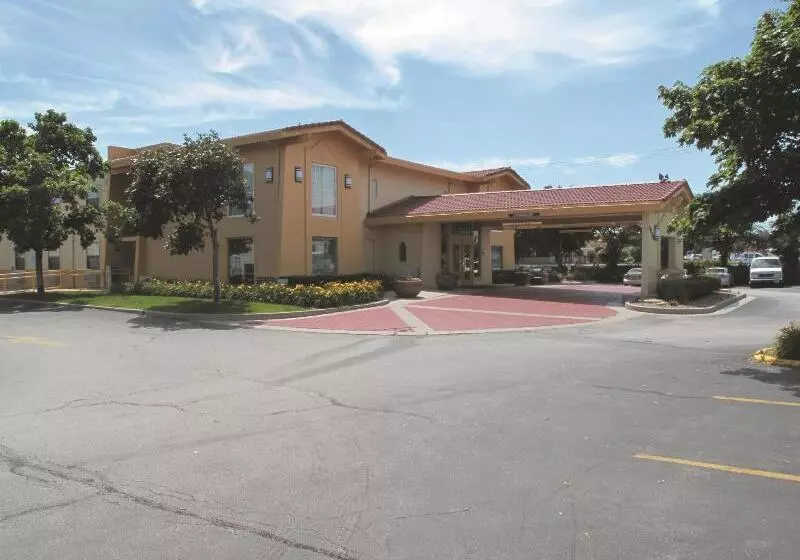 호텔 La Quinta Inn By Wyndham Moline Airport