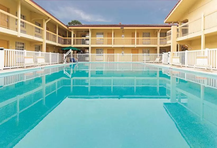 ホテル Days Inn By Wyndham Jacksonville Baymeadows