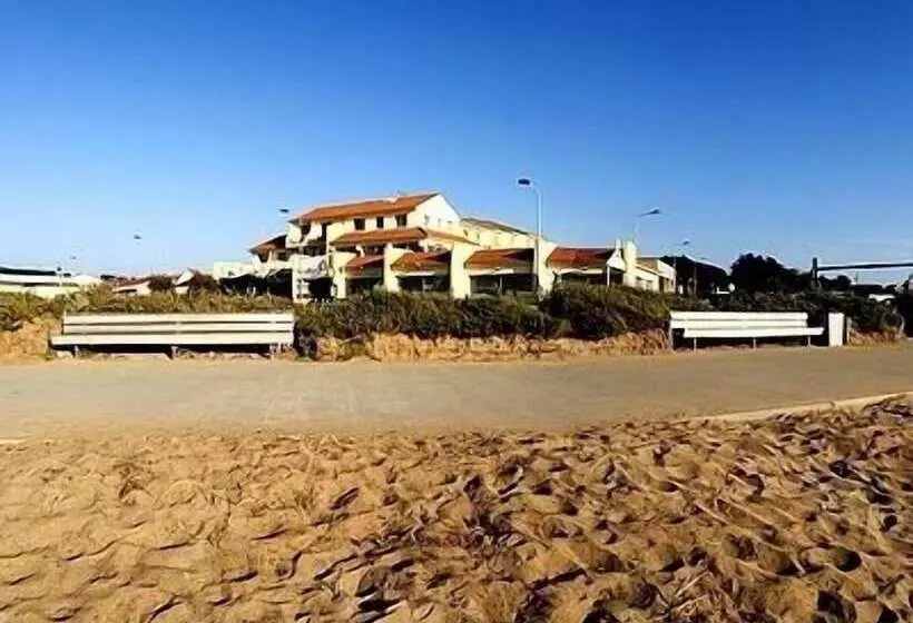 ホテル Logis Hôtel Restaurant Le Calluna