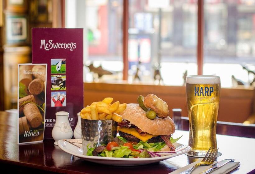 ホテル Mcsweeney Arms