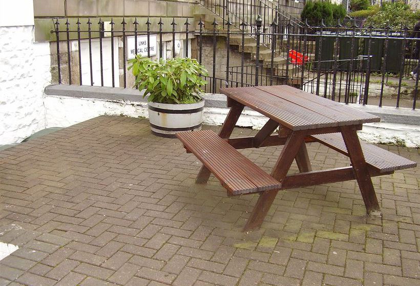 Отель Merith House